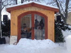 Musicians' hut at le Monde de Bonhomme at Quebec's Winter Carnavale. Credit: SeniorsSkiing