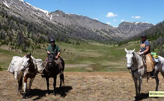 NOLS Horsepacking Course teaches you horsemanship, packing and camping skiis. Credit: Kelsey Week/NOLS