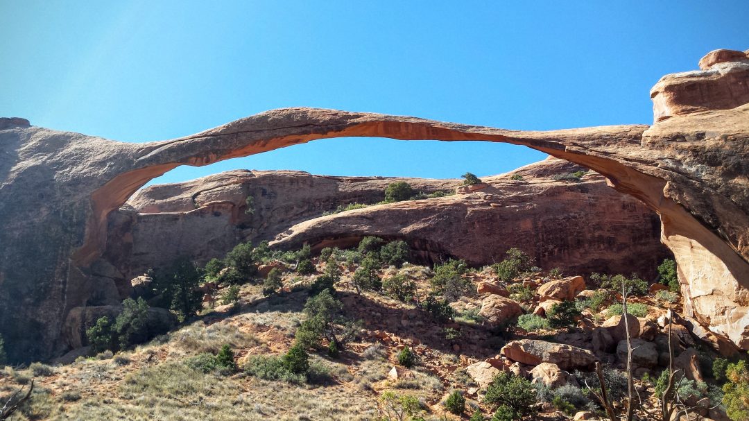 Landscape arch in the Devils Garden Trail in Arches National Park. Credit: John Nelson